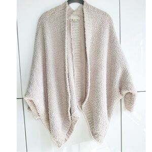 Barefoot Dreams Shrug Size Large/XL Natural Color Cozy Warm Soft Cozy Chic